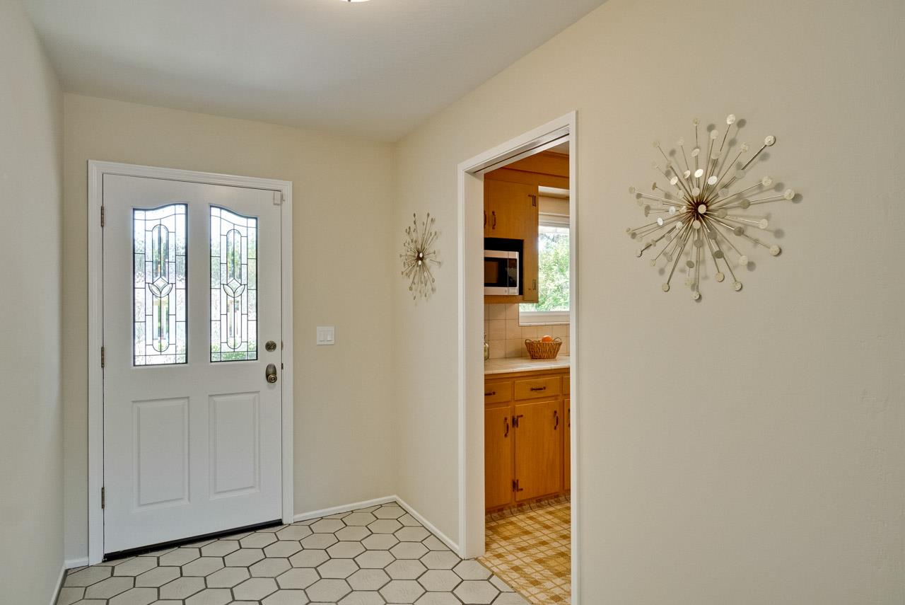 18665 Aspesi Drive Saratoga, CA 95070 - Photo 7 of 39 a view of a interior of house