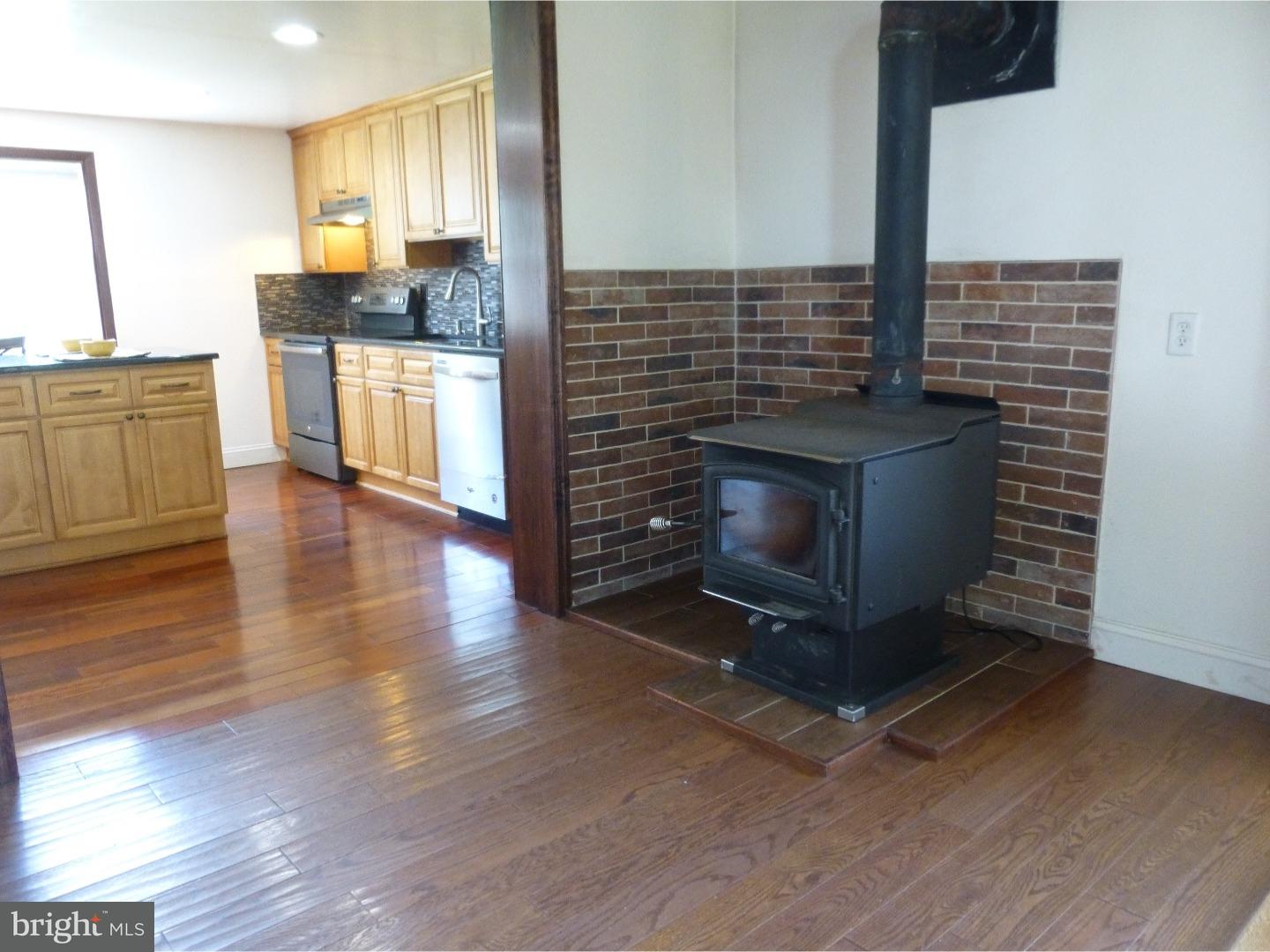 653 West County Line Road Hatboro, PA 19040 - Photo 4 of 18 Dining Room