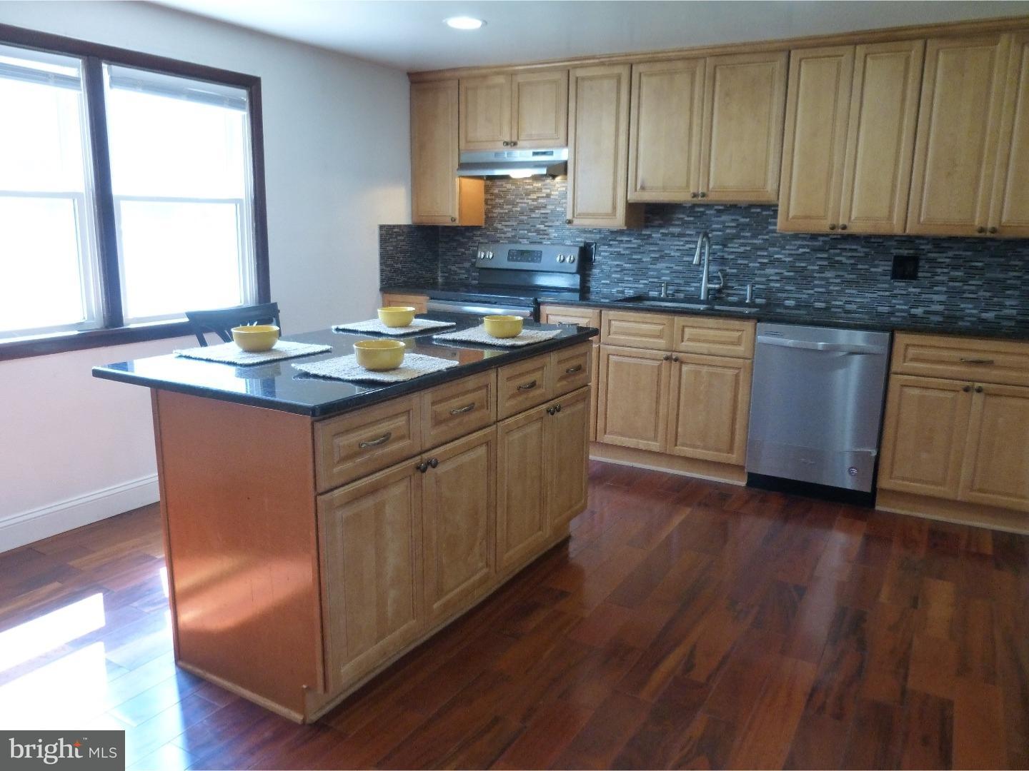 653 West County Line Road Hatboro, PA 19040 - Photo 7 of 18 Kitchen