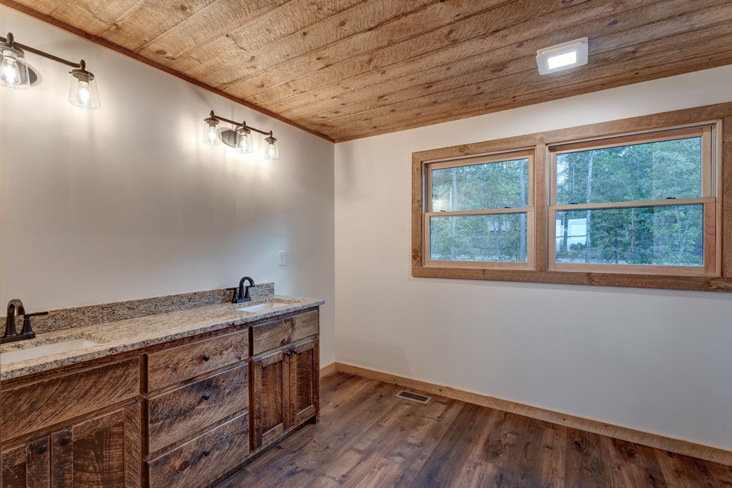 3448 Lickskillet Road Epworth, GA 30541 - Photo 30 of 71 Guest Bathroom