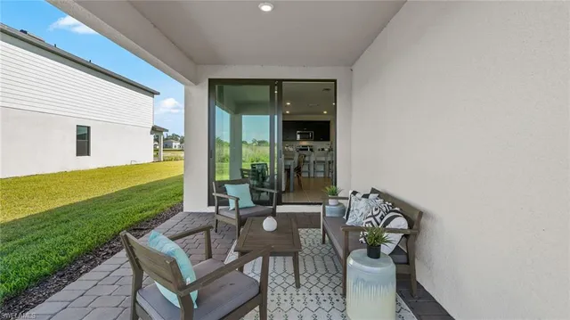 $284,990 | 270 Silent Lk Drive, Lehigh Acres, FL 33974