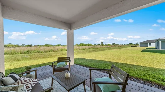 $284,990 | 270 Silent Lk Drive, Lehigh Acres, FL 33974