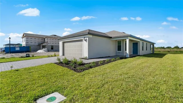 $284,990 | 270 Silent Lk Drive, Lehigh Acres, FL 33974