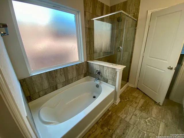 $2,200 | 9307 Avondale Park, Converse, TX 78109