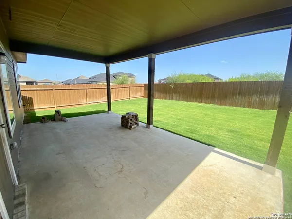 $2,100 | 9307 Avondale Park, Converse, TX 78109