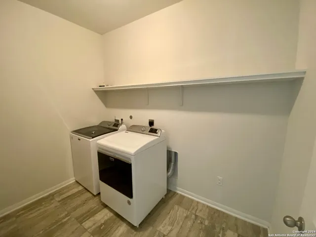 $2,200 | 9307 Avondale Park, Converse, TX 78109