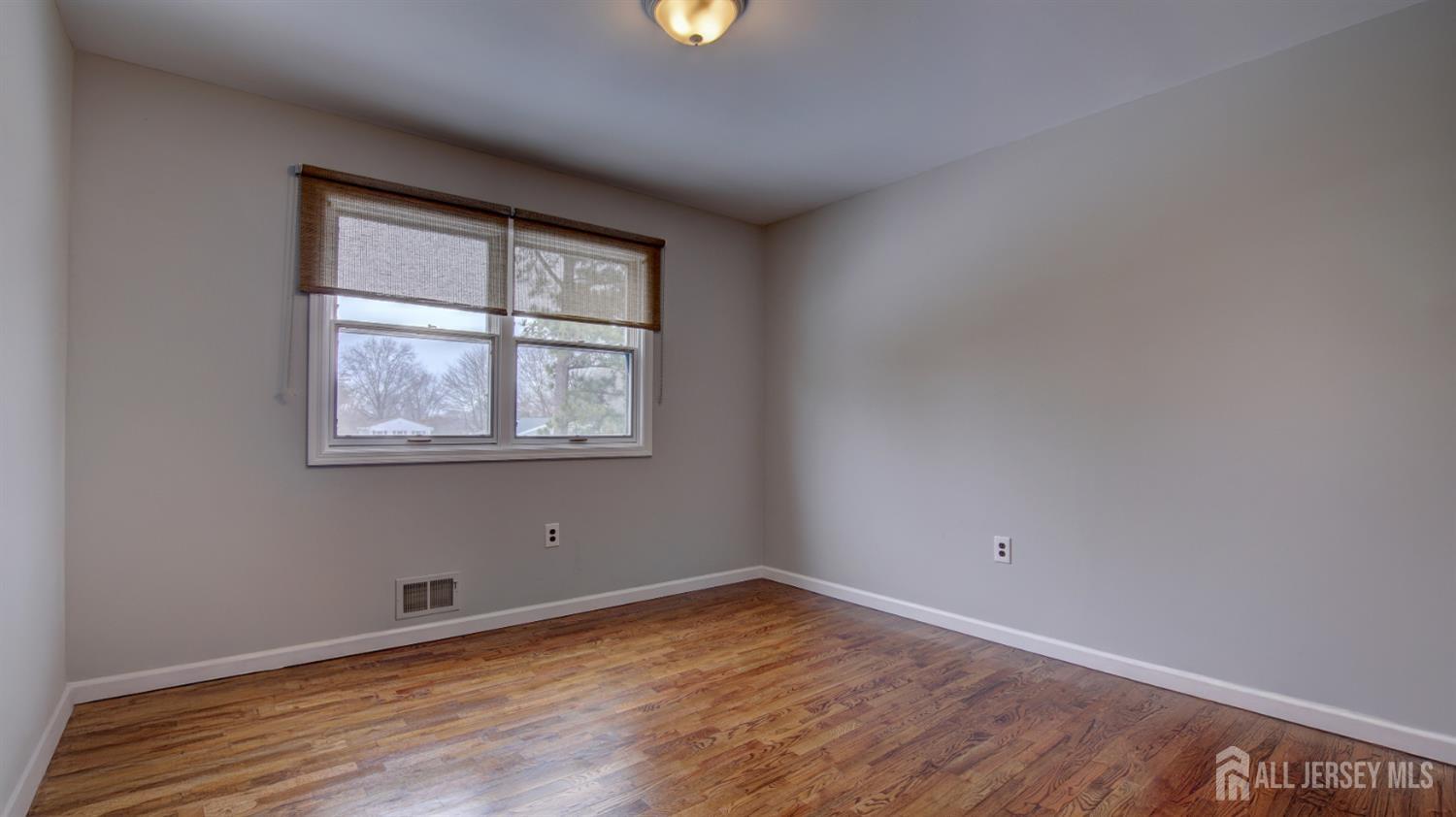 31 Wolfpack Road Hamilton, NJ 08619 - Photo 33 of 47