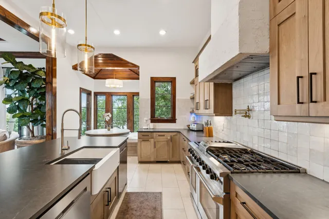 $6,700,000 | 24 Seagrass Lane, Isle of Palms, SC 29451