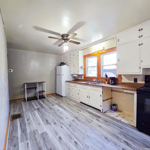 $145,000 | 206 Schnell Lane, Jasper, IN 47546