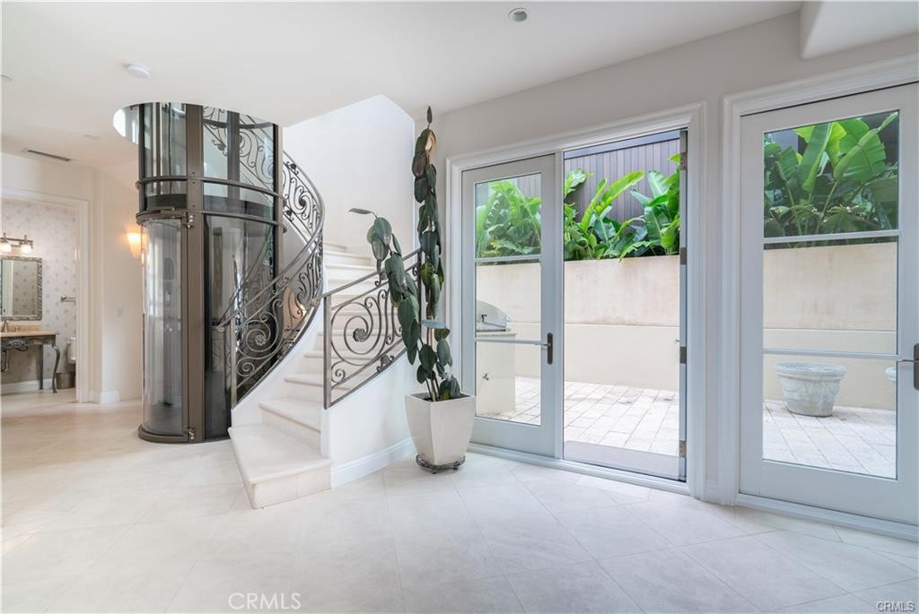 2420 The Strand Manhattan Beach, CA 90266 - Photo 20 of 61