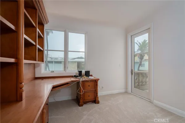 a room with window and a table