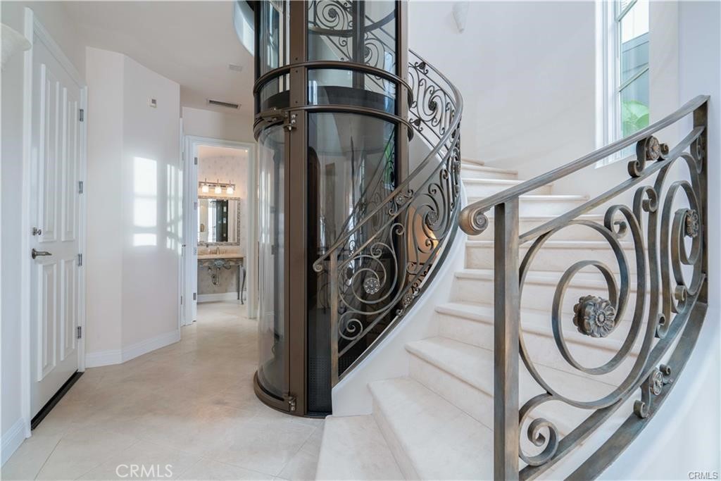 2420 The Strand Manhattan Beach, CA 90266 - Photo 30 of 61