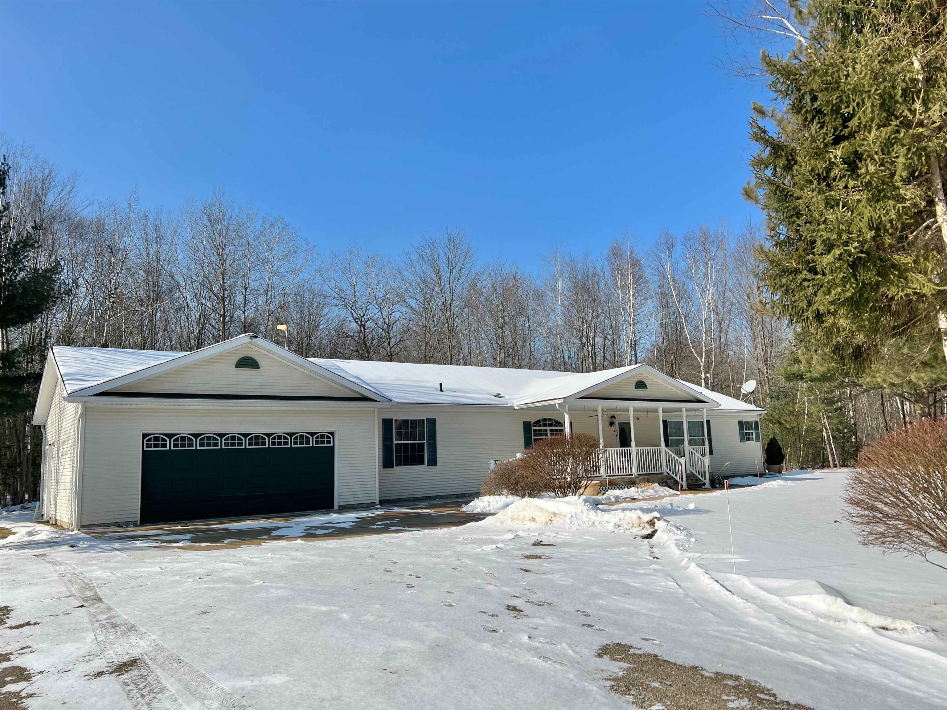 1664 South Coleman Road Shepherd, MI 48883 - Photo 2 of 73 1896731-1.JPG
