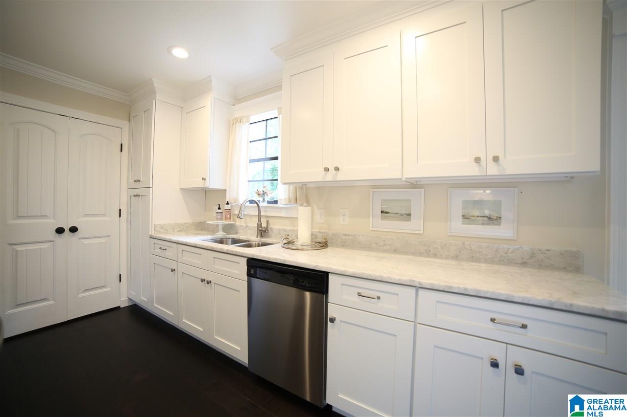 5621 Hampton Road Birmingham, AL 35210 - Photo 20 of 48