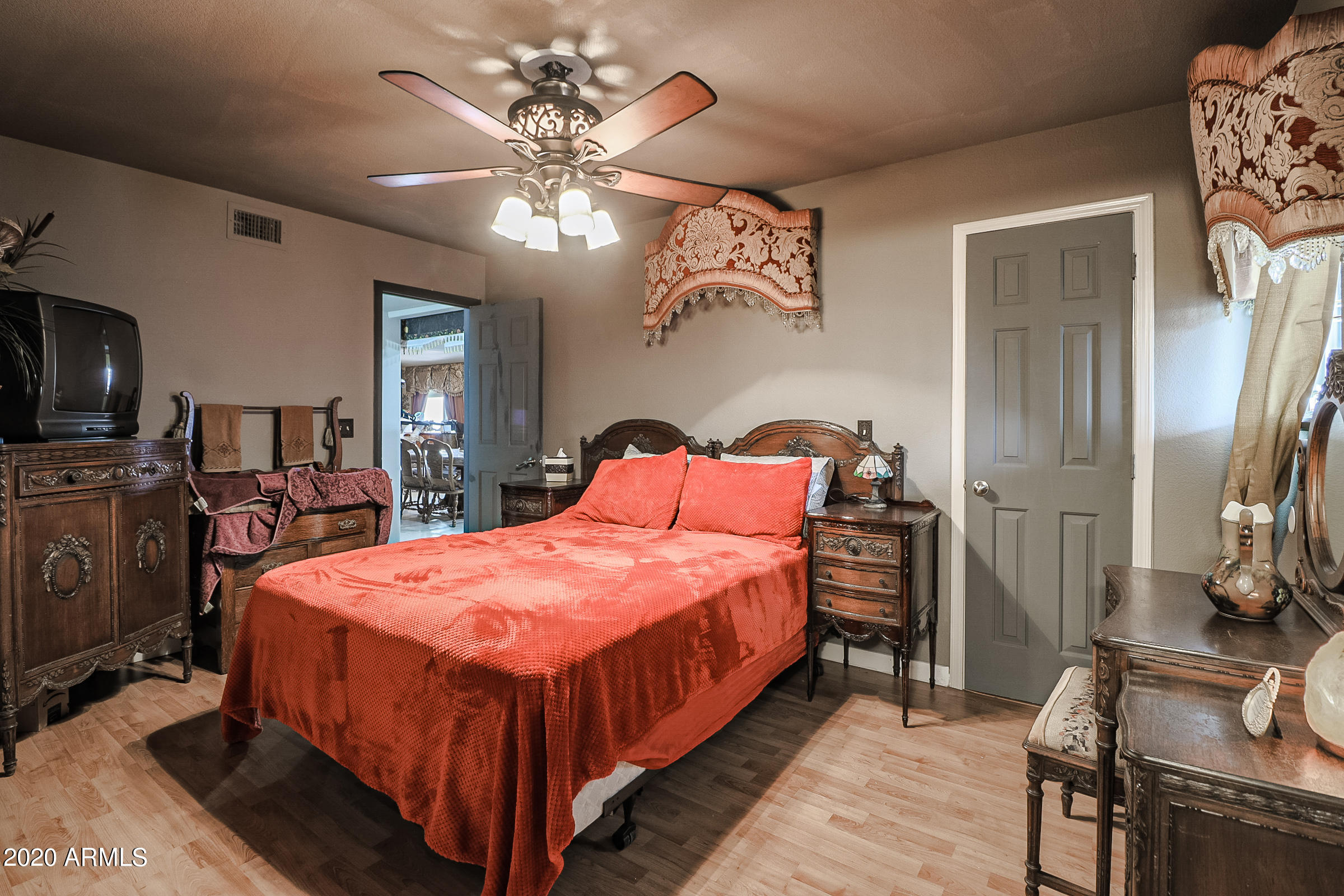 13626 North 18th Street Phoenix, AZ 85022 - Photo 17 of 34 B (14)