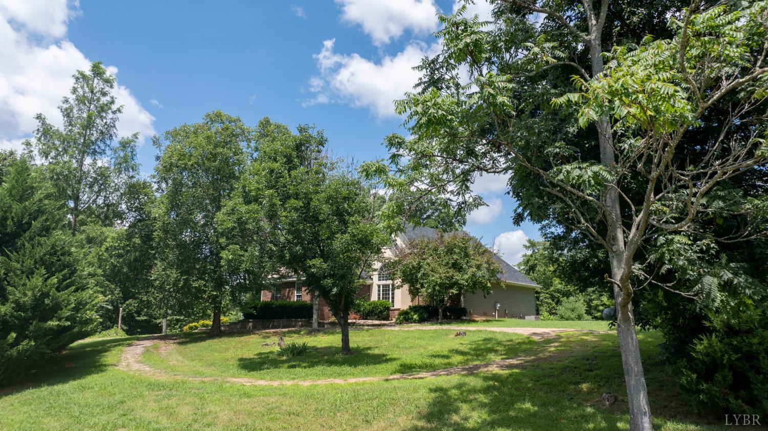 549 Thrashers Creek Road Amherst, VA 24521 - Photo 9 of 66 Gallery Image 9