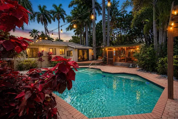 $4,800 | 1415 Mayo Street, Hollywood, FL 33020
