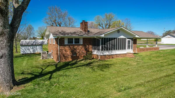 $329,000 | 1102 Tellico Street South, Madisonville, TN 37354