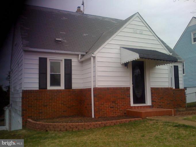 206 West Hilltop Road Brooklyn, MD 21225 - Photo 1 of 15 front view