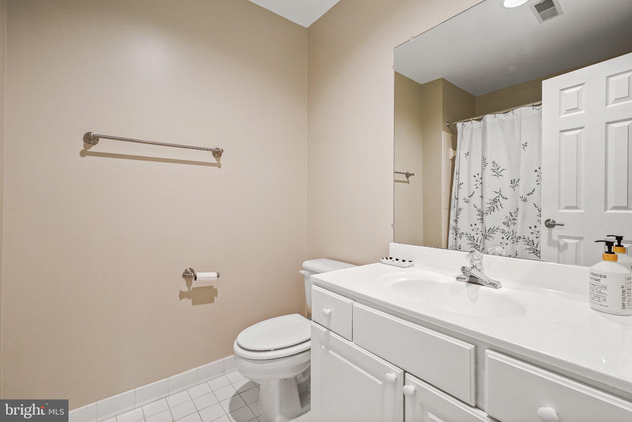 11405 Cedar Ridge Drive Potomac, MD 20854 - Photo 20 of 30 Gallery Image 20