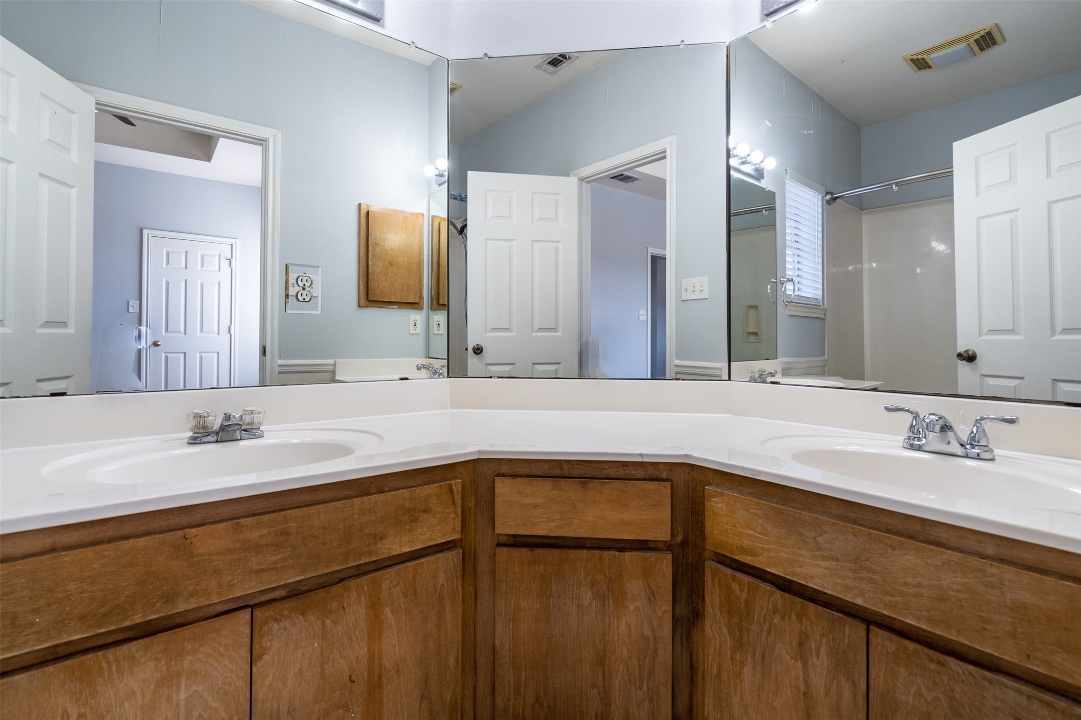 311 Rawhide Loop Round Rock, TX 78681 - Photo 19 of 22 Gallery Image 19