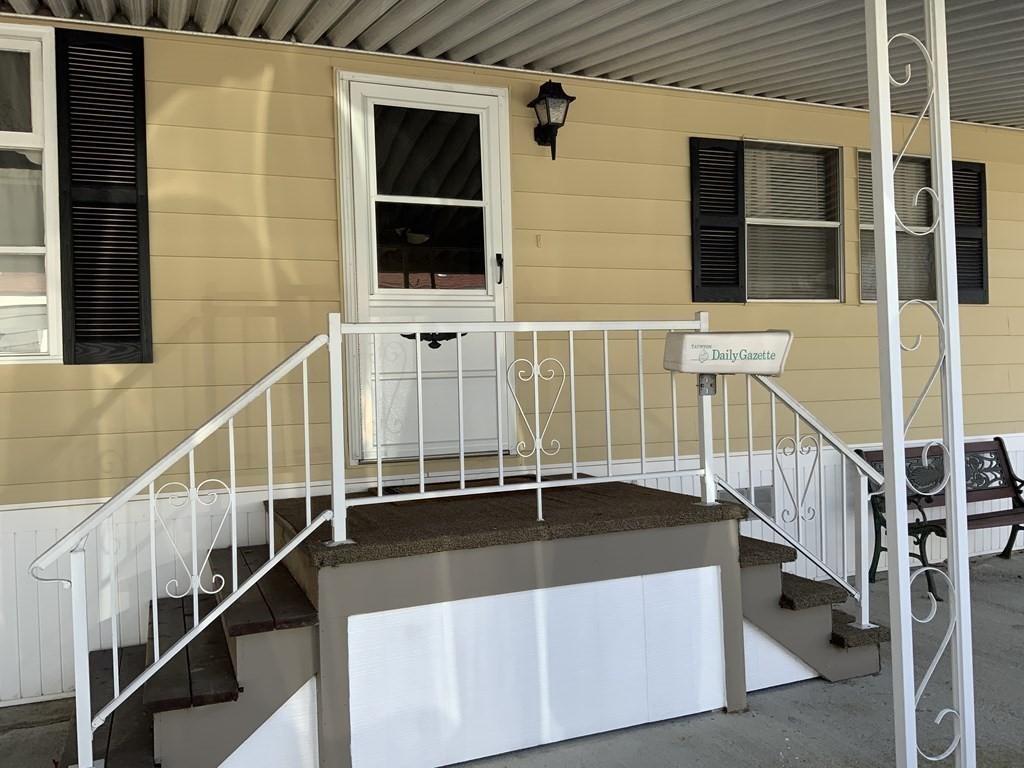 6 Eastbridge Road Taunton, MA 02780 - Photo 2 of 25 Gallery Image 2