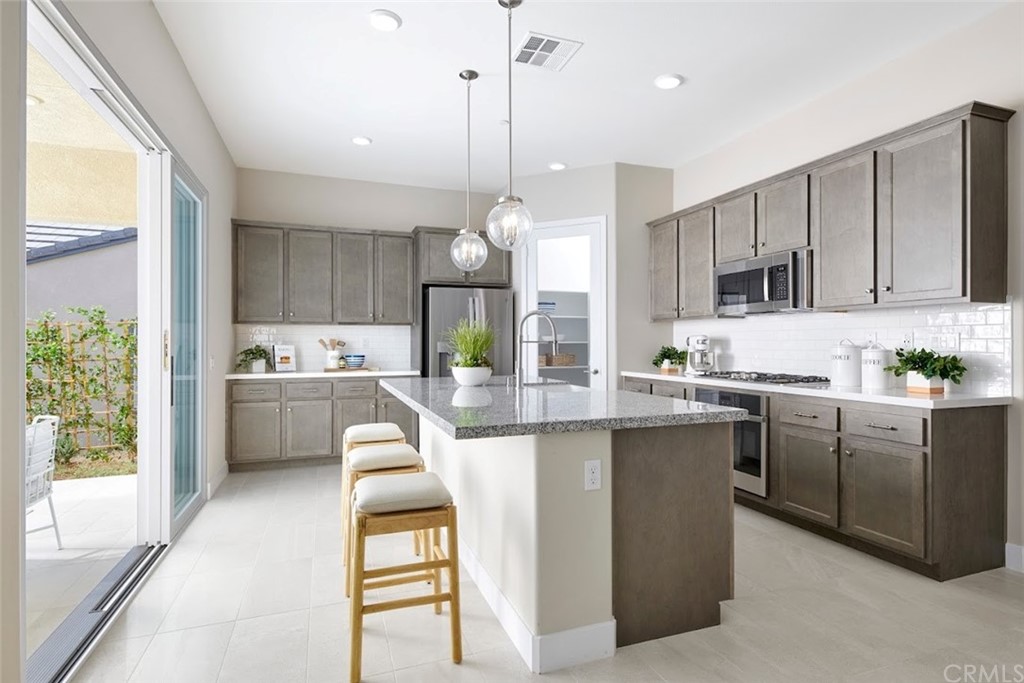 24122 Brison Drive Corona, CA 92883 - Photo 4 of 25