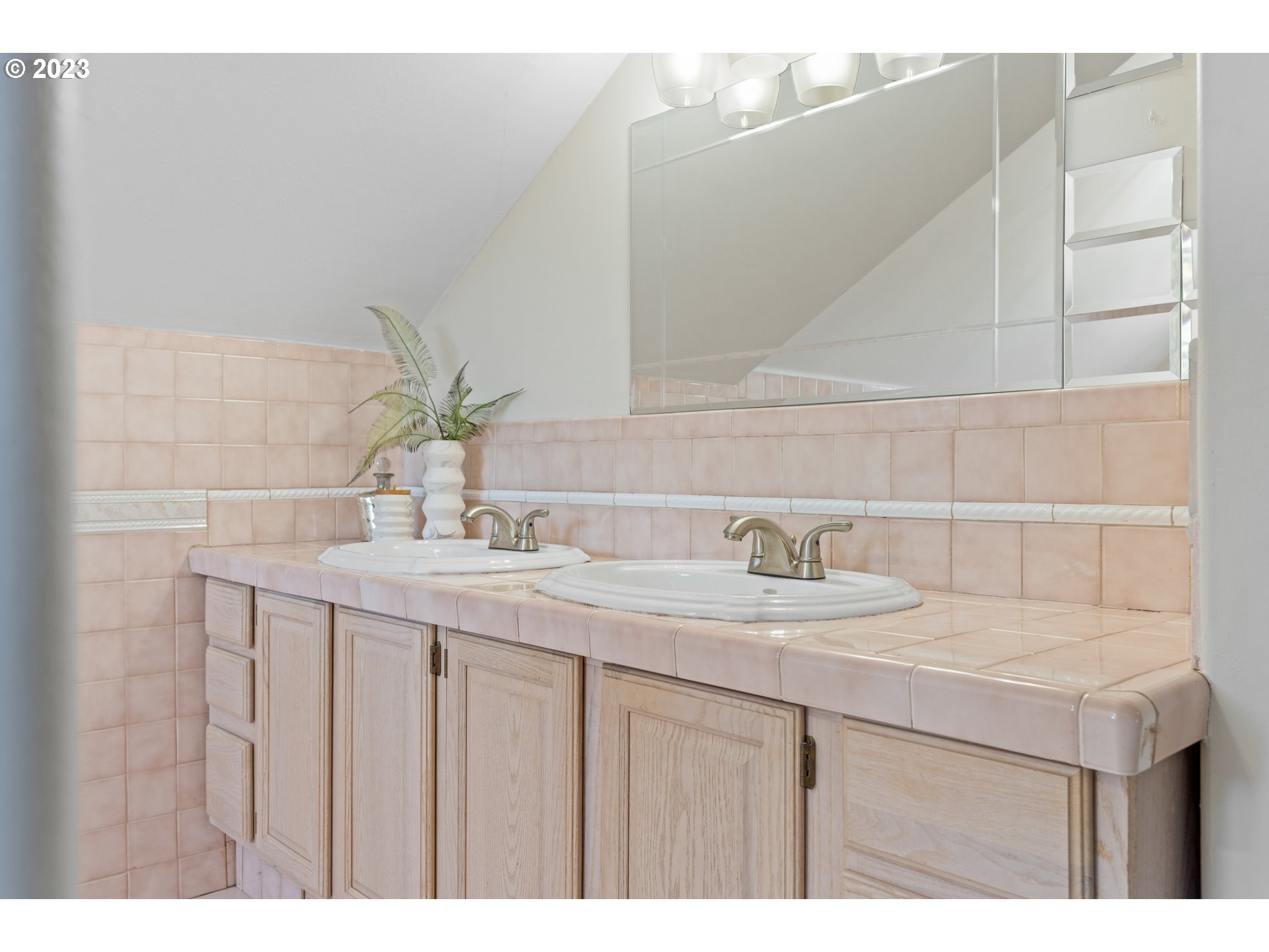 458 Southwest Washington Street Dallas, OR 97338 - Photo 34 of 39 Gallery Image 34