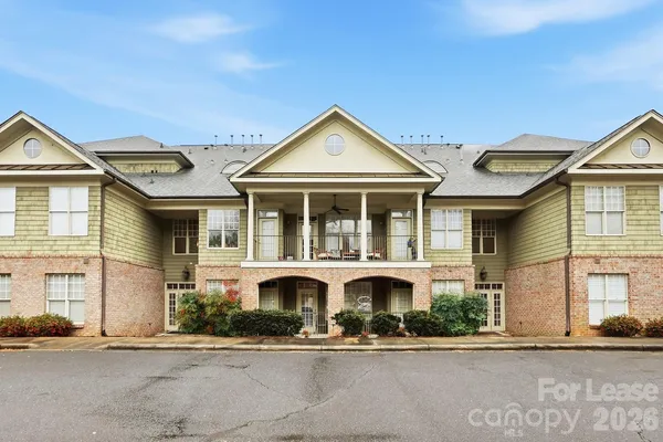 $2,250 | 1117 Park W Drive, Charlotte, NC 28209