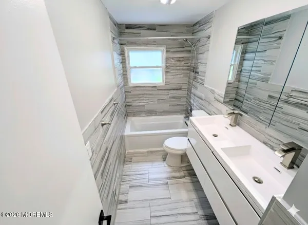 $665,000 | 5 Albany Avenue, Jackson, NJ 08527