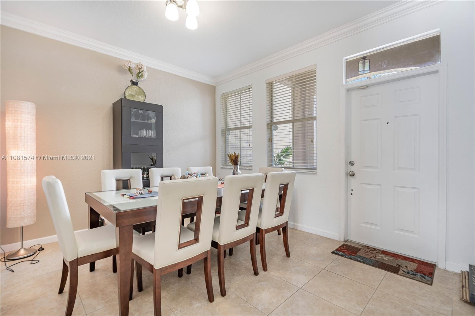 933 Southwest 153rd Path, Unit 933 Miami, FL 33194 - Photo 12 of 33 Gallery Image 12
