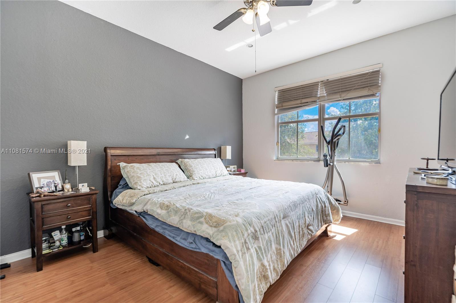 933 Southwest 153rd Path, Unit 933 Miami, FL 33194 - Photo 20 of 33 Gallery Image 20