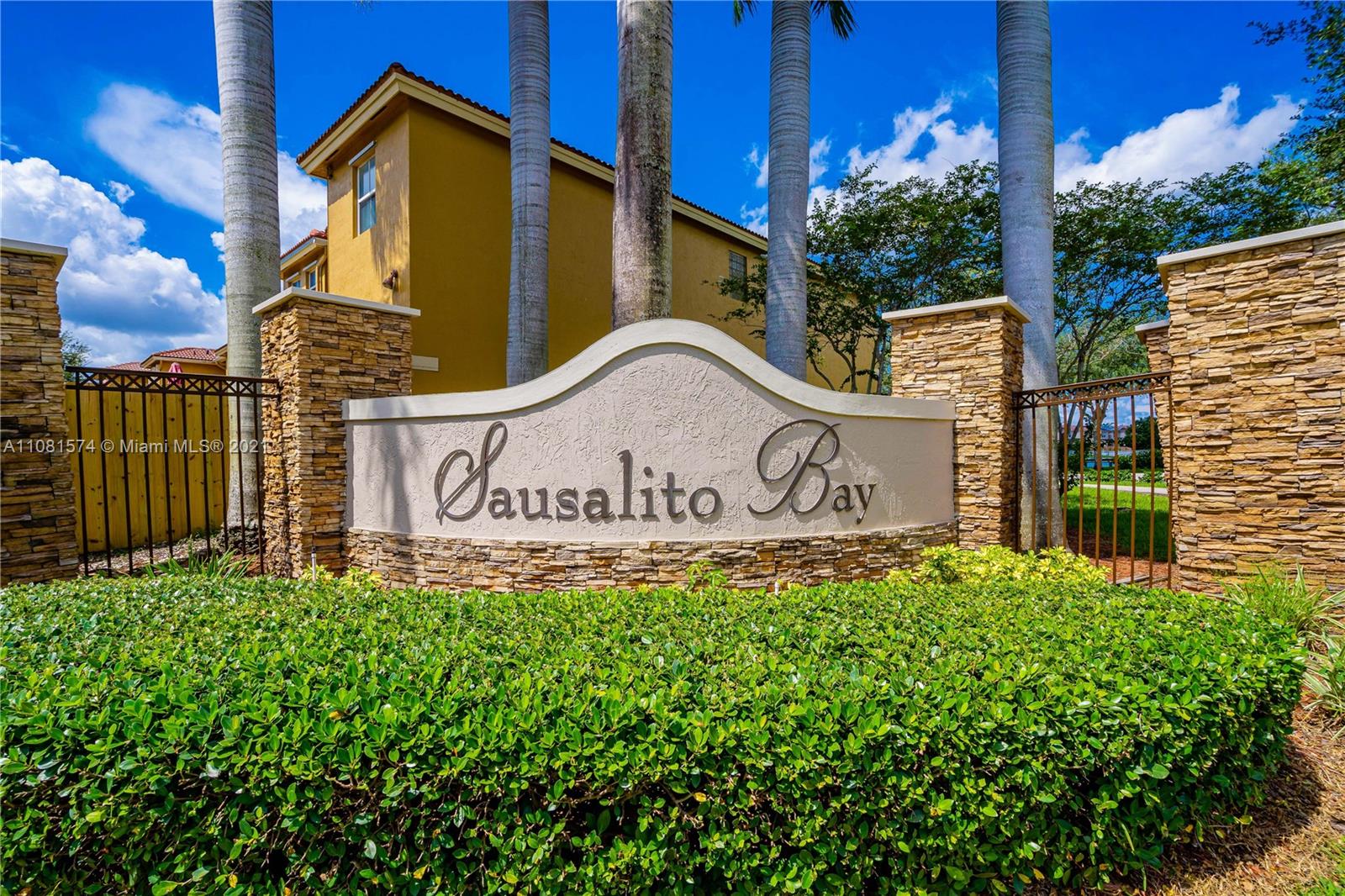 933 Southwest 153rd Path, Unit 933 Miami, FL 33194 - Photo 2 of 33 Gallery Image 2