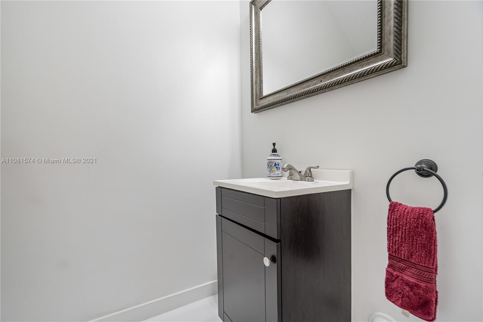 933 Southwest 153rd Path, Unit 933 Miami, FL 33194 - Photo 21 of 33 Gallery Image 21