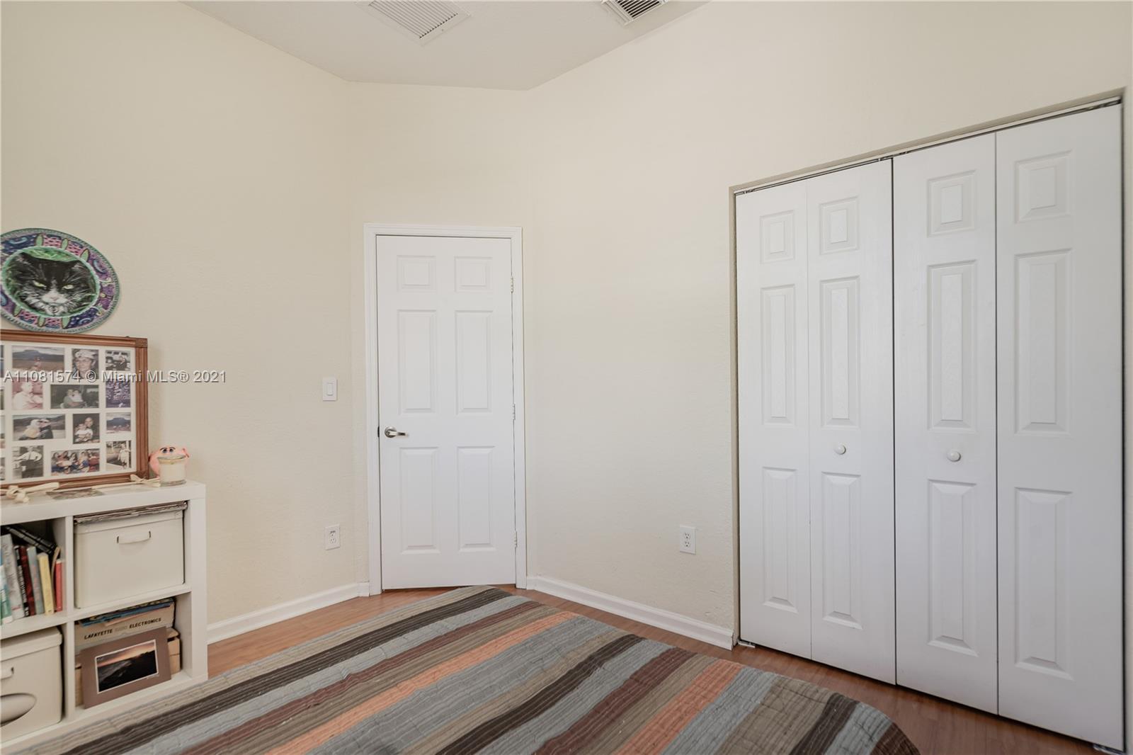 933 Southwest 153rd Path, Unit 933 Miami, FL 33194 - Photo 22 of 33 Gallery Image 22