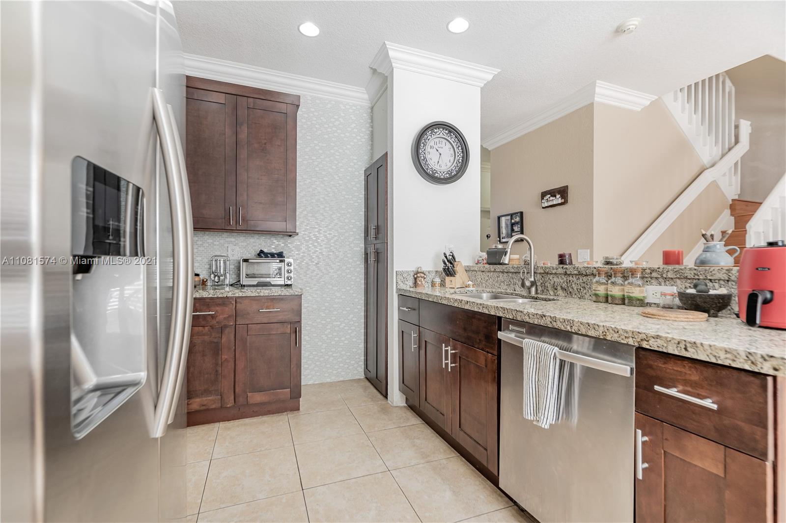933 Southwest 153rd Path, Unit 933 Miami, FL 33194 - Photo 7 of 33 Gallery Image 7