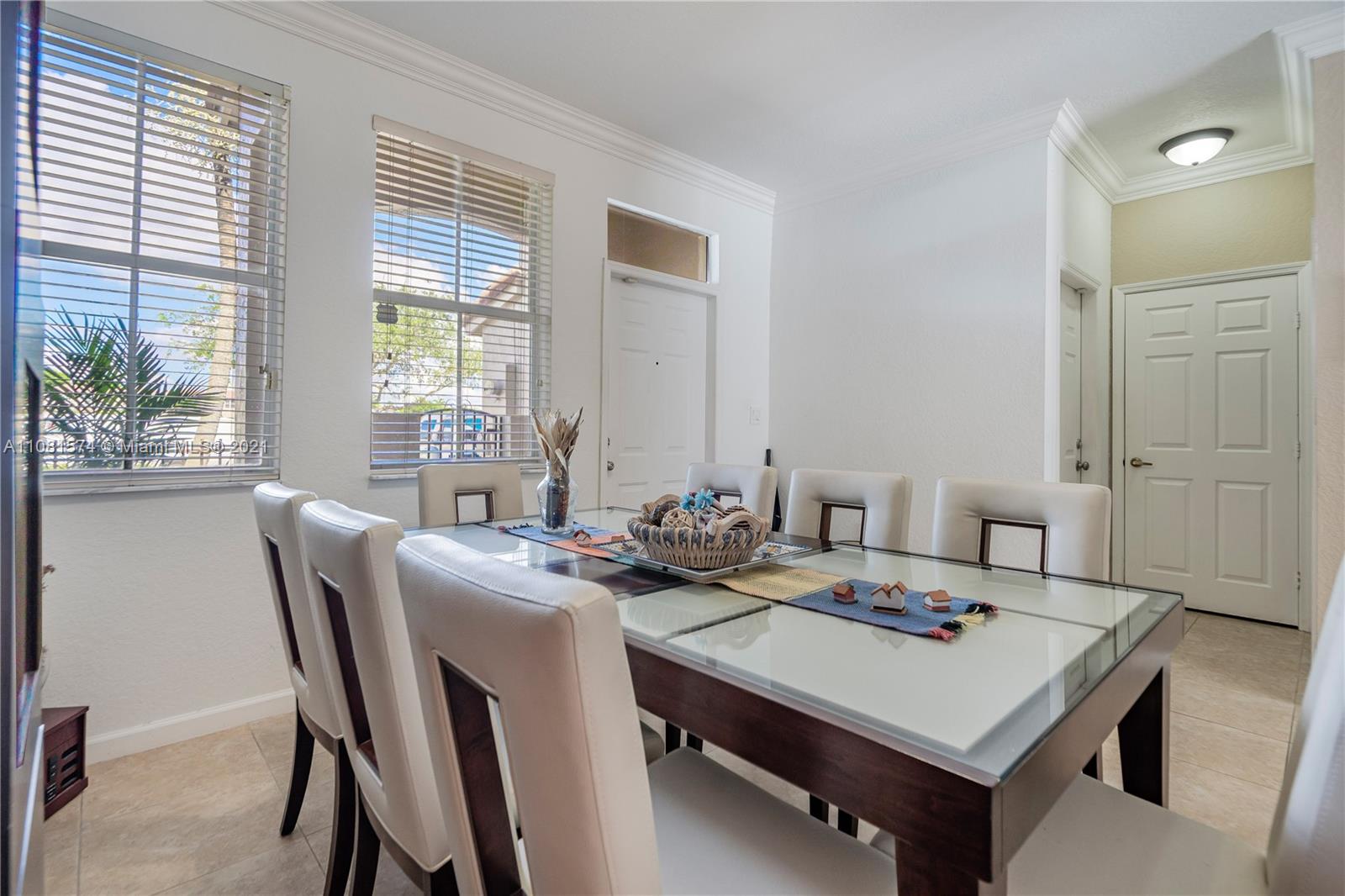 933 Southwest 153rd Path, Unit 933 Miami, FL 33194 - Photo 10 of 33 Gallery Image 10