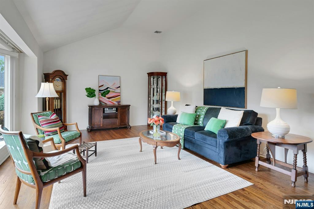 205 Haddenfield Road Clifton, NJ 07013 - Photo 7 of 29