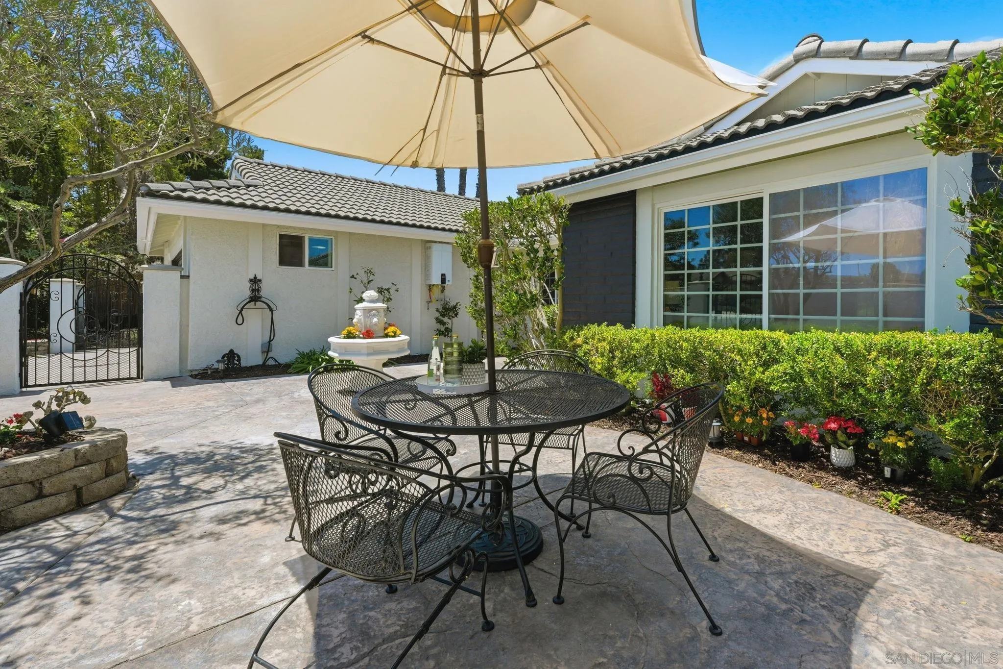 1619 Mapleleaf Court Encinitas, CA 92024 - Photo 7 of 60