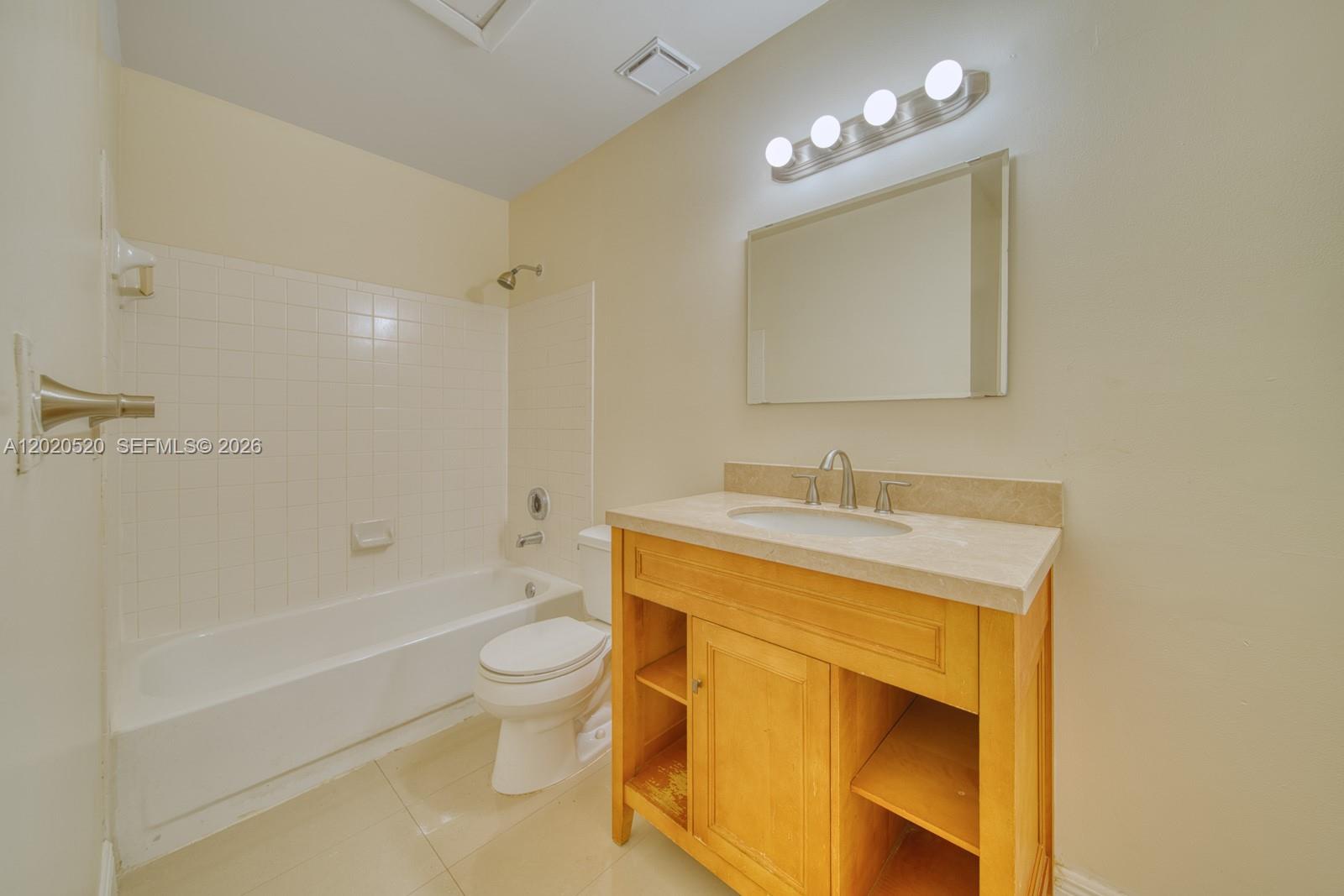 18326 Northwest 68th Avenue, Unit H Hialeah, FL 33015 - Photo 15 of 38