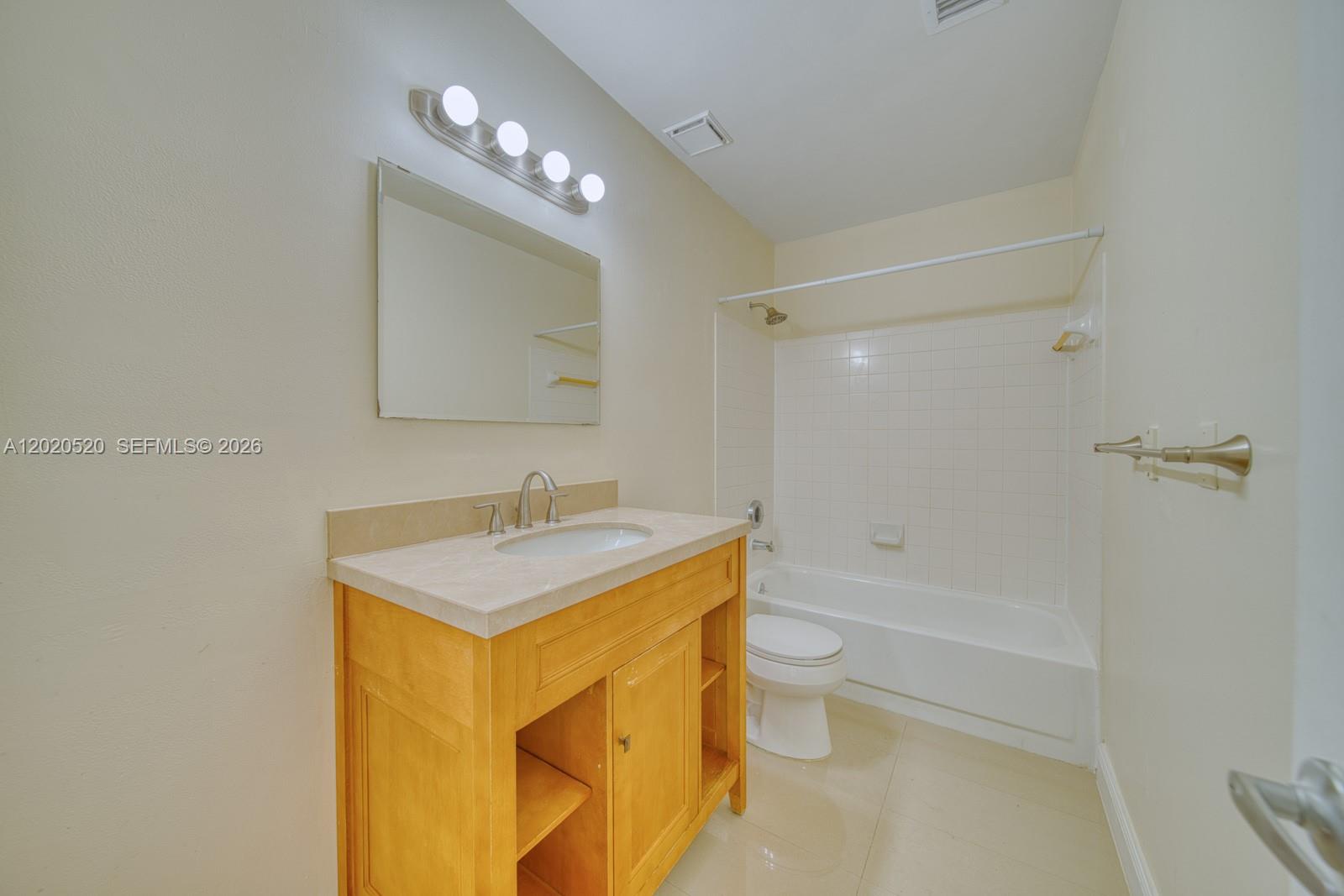 18326 Northwest 68th Avenue, Unit H Hialeah, FL 33015 - Photo 16 of 38
