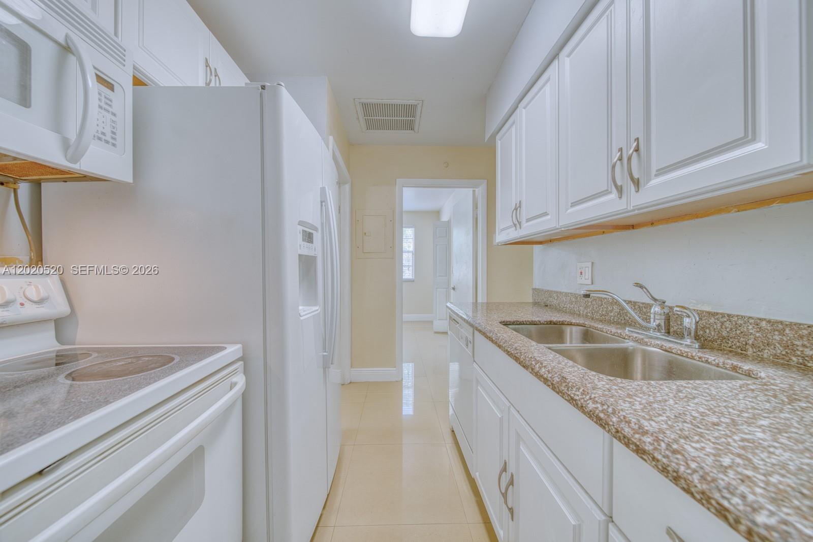 18326 Northwest 68th Avenue, Unit H Hialeah, FL 33015 - Photo 21 of 38