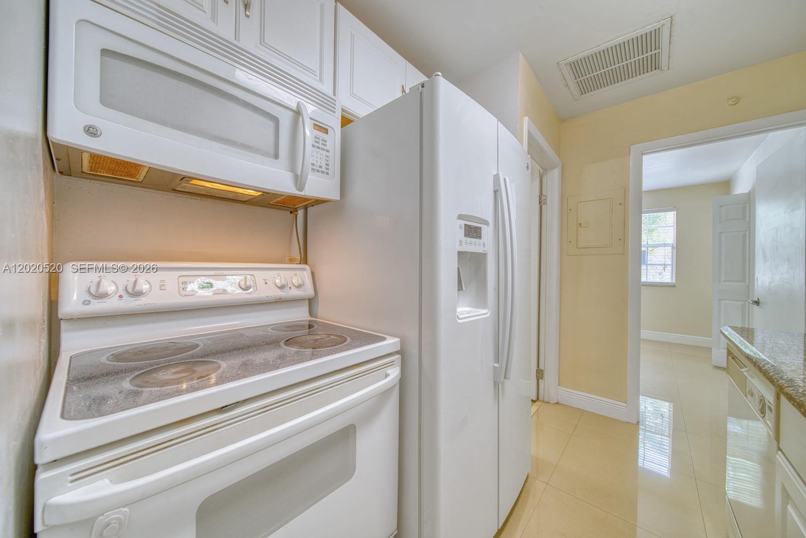 18326 Northwest 68th Avenue, Unit H Hialeah, FL 33015 - Photo 22 of 38