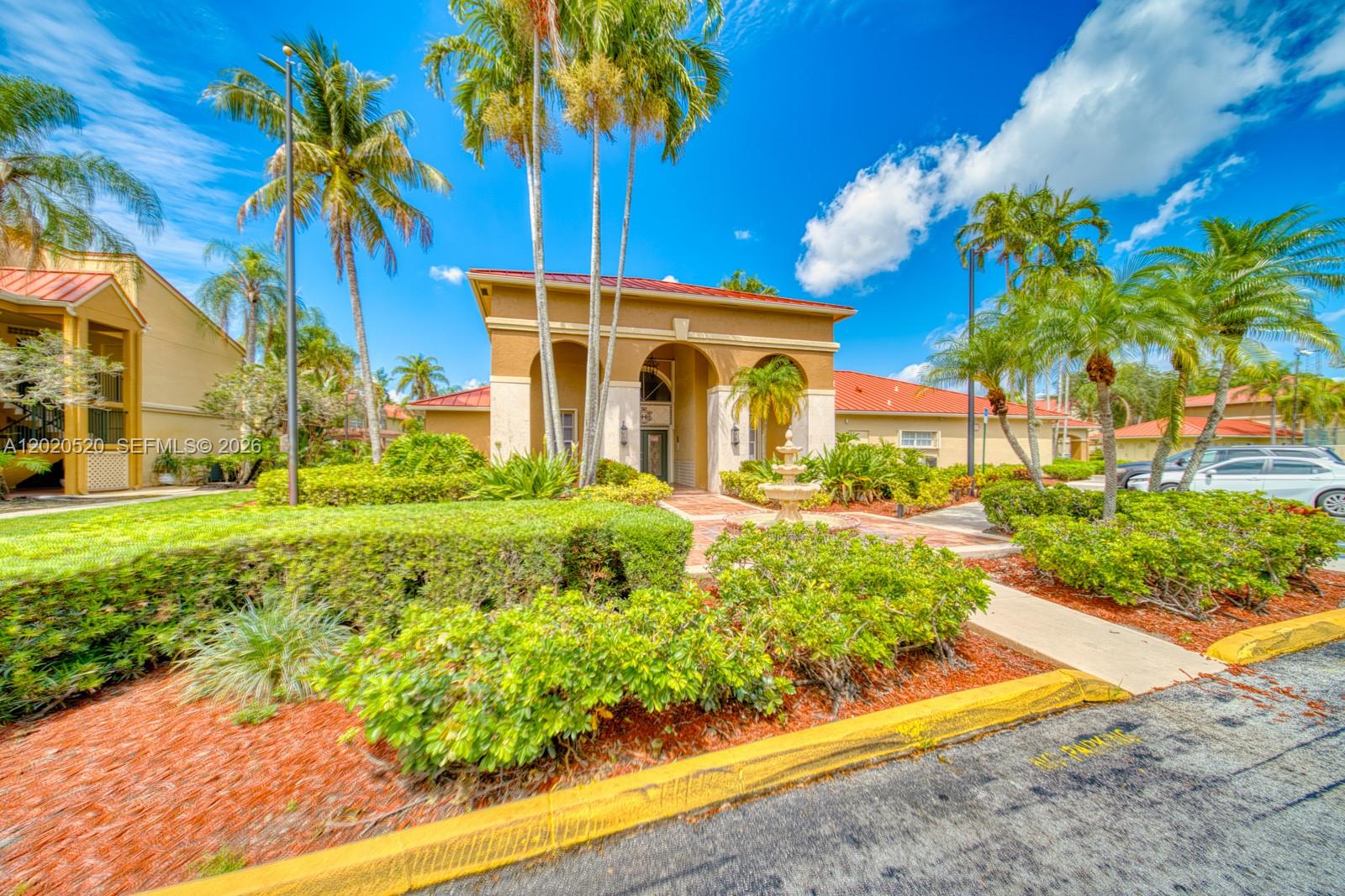 18326 Northwest 68th Avenue, Unit H Hialeah, FL 33015 - Photo 35 of 38