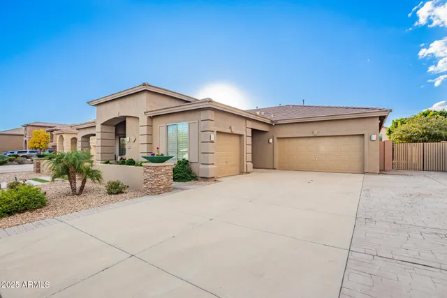 $939,900 | 27414 North 22nd Lane, Phoenix, AZ 85085