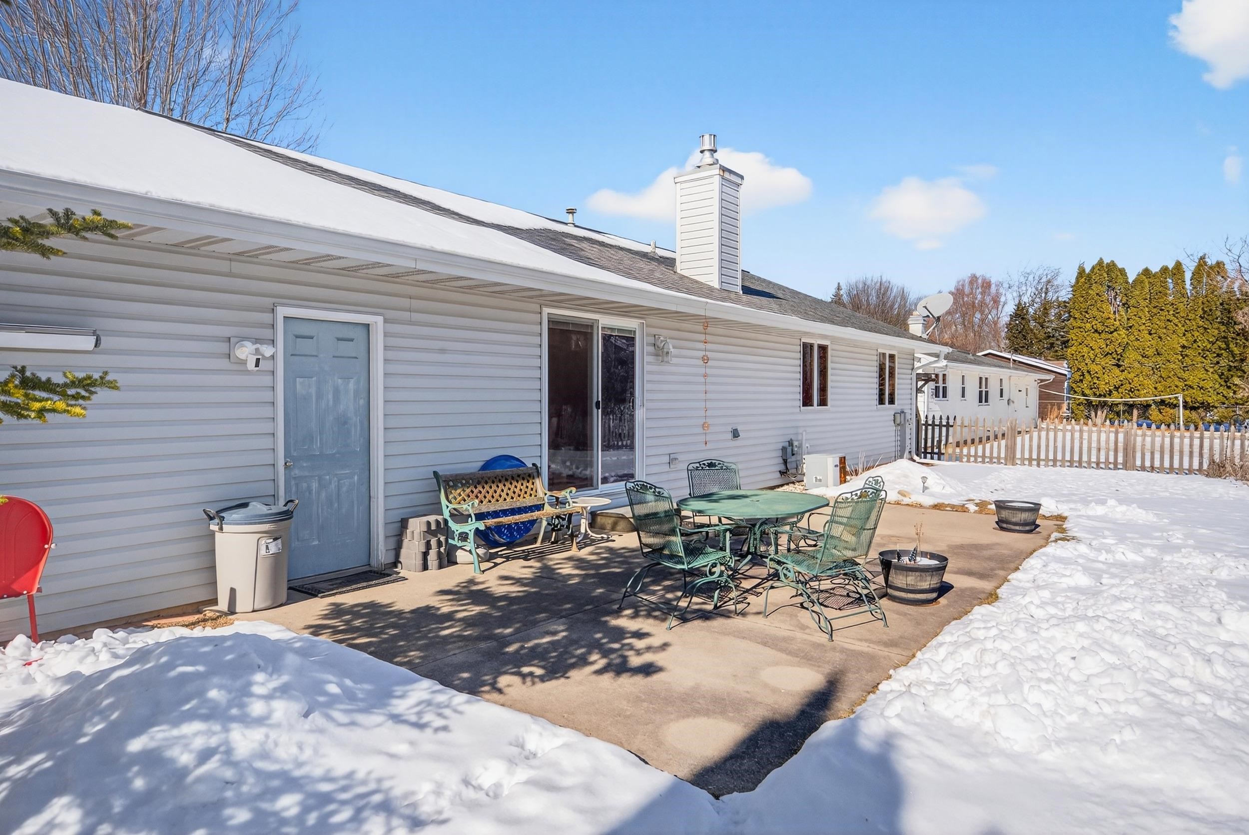 144 Baldwin Court Appleton, WI 54915 - Photo 7 of 31