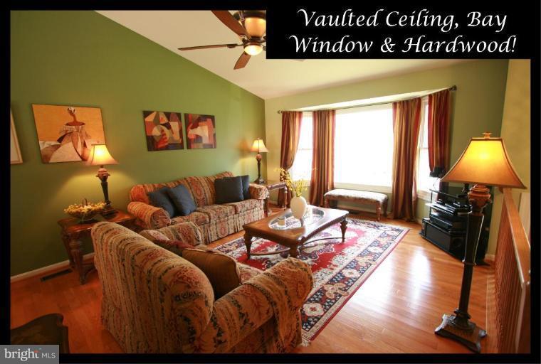 6632 East Lakeridge Road New Market, MD 21774 - Photo 13 of 16 Living Room