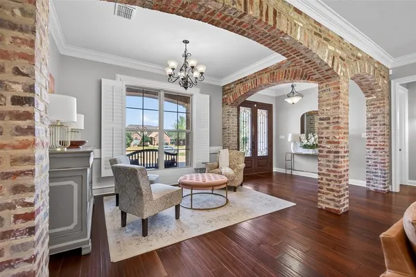 $685,000 | 9422 Milbank Drive, Shreveport, LA 71115