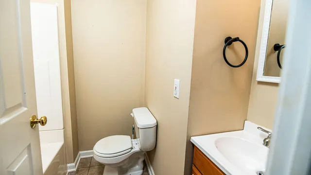 $469,500 | 2550 Willow View Drive, Jenison, MI 49428