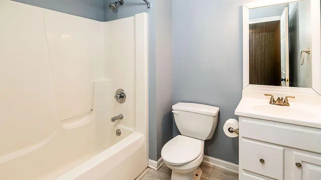 $469,500 | 2550 Willow View Drive, Jenison, MI 49428